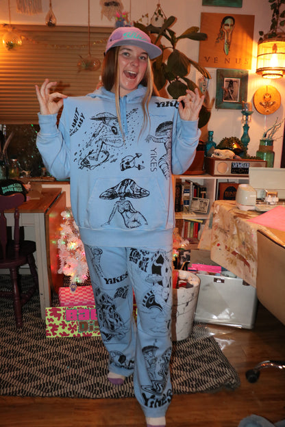 AMAZEBALLz Women’s Champion Sweatsuit